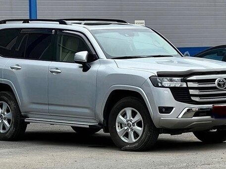 2022 Toyota Land Cruiser 300 Series, серый, 10230000 рублей, вид 4