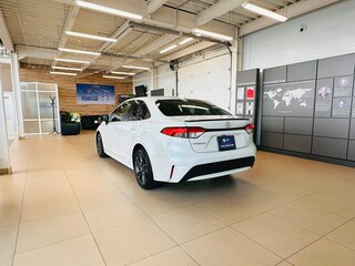 2022 Toyota Corolla XII (E210), белый, 2399900 рублей, вид 4