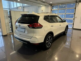 2020 Nissan X-Trail III Рестайлинг, белый, 2660000 рублей, вид 4