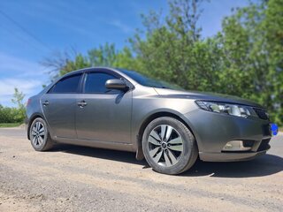2012 Kia Cerato 6-speed II, серебристый, 1100000 рублей, вид 4