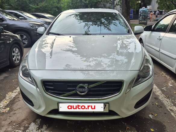2012 Volvo S60 II, белый, 900000 рублей