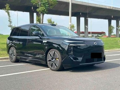 2025 Denza N8L, чёрный, вид 3
