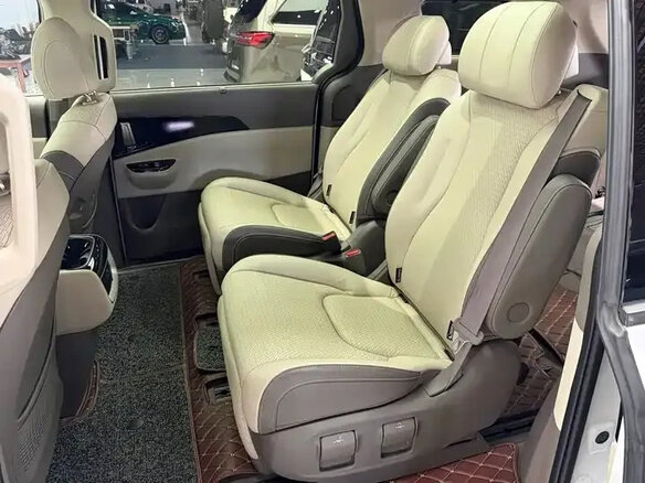 2023 Kia Carnival IV, белый, 4985000 рублей - вид 21