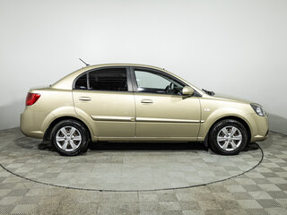 2011 Kia Rio II Рестайлинг, бежевый, 599700 рублей, вид 4