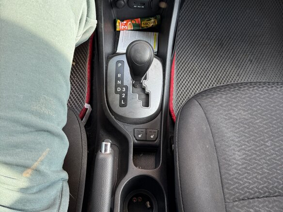 2012 Kia Rio 4-speed III, серебристый, 800000 рублей - вид 9
