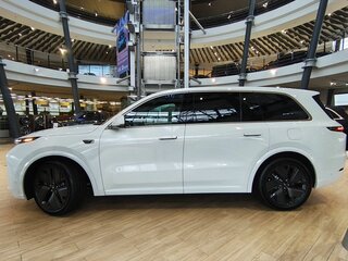 2025 Li Auto (Lixiang) L9 52.3 kWh I Рестайлинг, белый, 12228695 рублей, вид 3