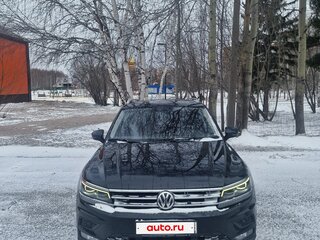 2018 Volkswagen Tiguan II, чёрный, 2250000 рублей, вид 1