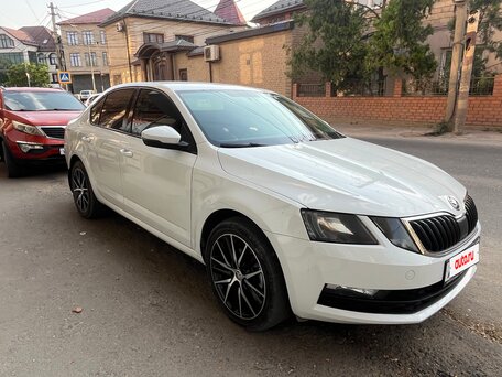 2020 Skoda Octavia III (A7) Рестайлинг, жёлтый, 1120000 рублей, вид 3