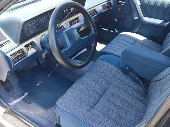1990 Oldsmobile Cutlass Ciera, белый, 650000 рублей - вид 4