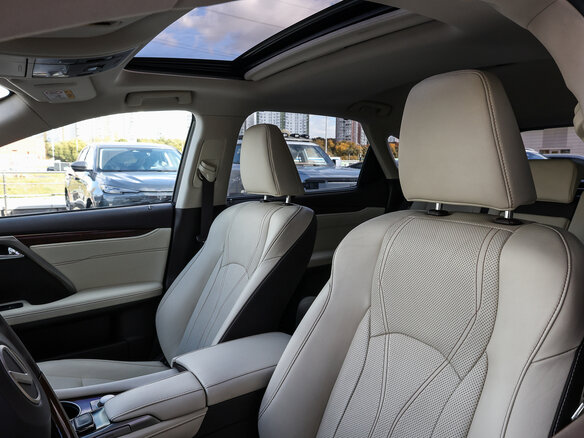 2017 Lexus RX 200t IV, красный, 4149000 рублей - вид 22