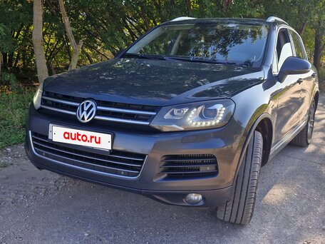 2013 Volkswagen Touareg II, серый, 1865000 рублей, вид 1