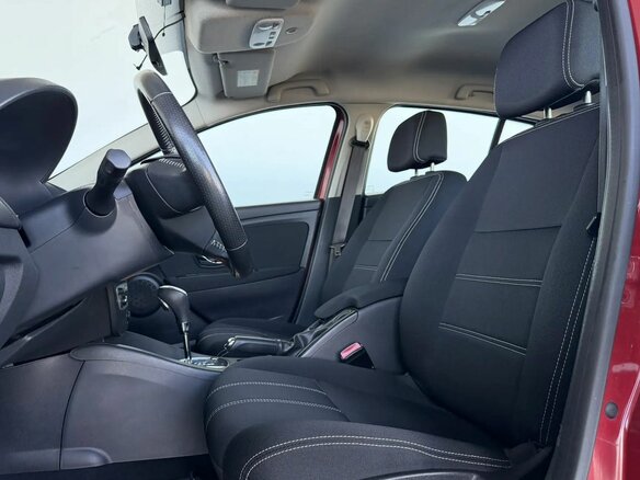 2013 Renault Megane III Рестайлинг, красный, 850000 рублей - вид 17