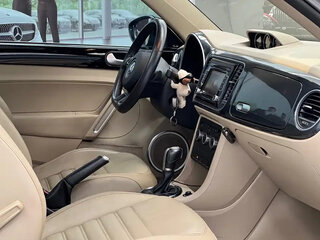 2014 Volkswagen Beetle II (A5), чёрный, 1000017 рублей, вид 5