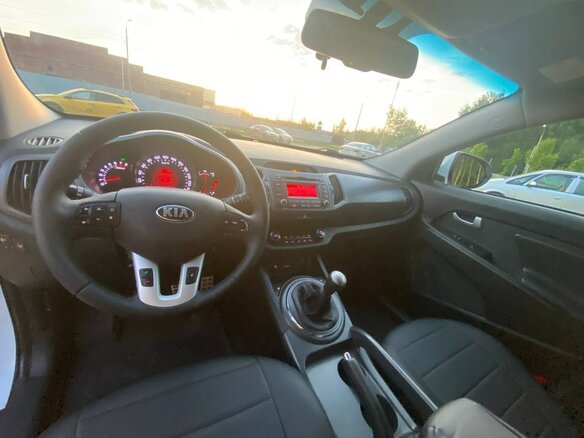 2013 Kia Sportage III, белый, 1050000 рублей - вид 10
