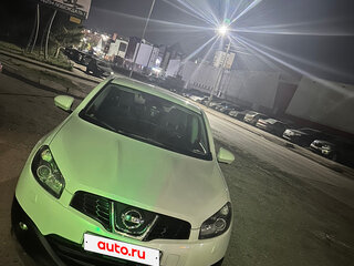 2013 Nissan Qashqai I Рестайлинг, белый, 1150000 рублей, вид 1