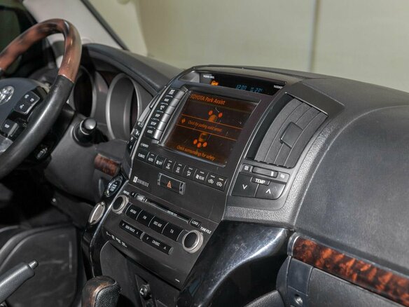 2010 Toyota Land Cruiser 200 Series, серый, 2700000 рублей - вид 27