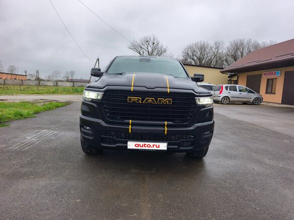 2024 Ram 1500 Quad Cab V Рестайлинг, чёрный, 7000000 рублей - вид 1