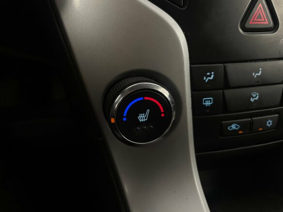 2014 Chevrolet Cruze I Рестайлинг, серебристый - вид 18