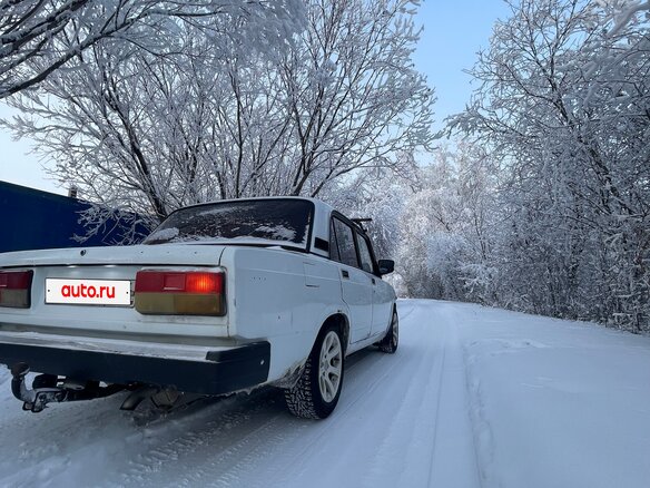 2001 Lada (ВАЗ) 2107, белый, 200000 рублей - вид 2