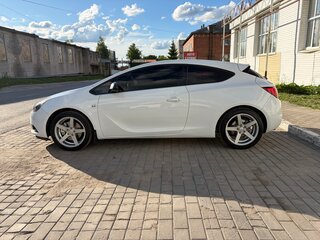 2012 Opel Astra GTC J Рестайлинг, белый, 750000 рублей, вид 4
