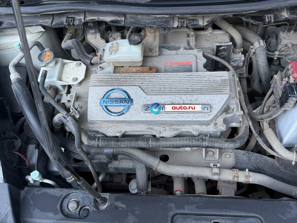 2012 Nissan Leaf (EM61) I (ZE0/AZE0), белый, 950000 рублей - вид 26