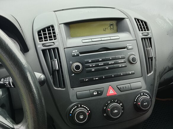 2007 Kia Ceed I, бежевый - вид 9