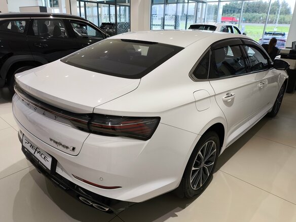 2026 Geely Preface I, белый, 3357990 рублей - вид 3