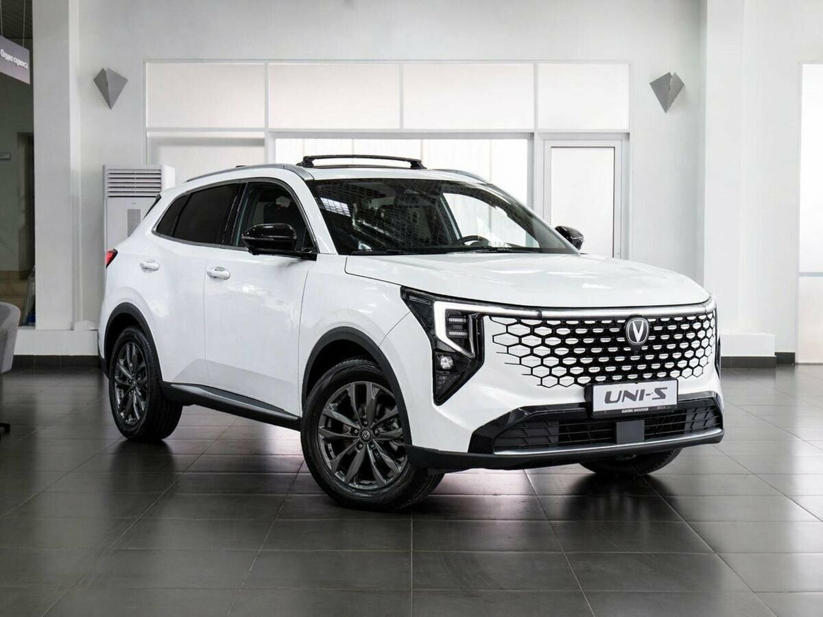 Открыть фотографии: Changan UNI-S I Рестайлинг