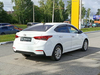 2017 Hyundai Solaris II, белый, 777000 рублей, вид 5