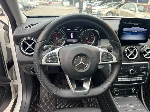 2020 Mercedes-Benz GLA 200 I (X156) Рестайлинг, белый, 1800000 рублей - вид 9