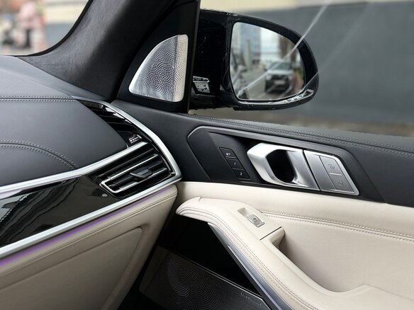 2021 BMW X7 40d I (G07), чёрный, 10100000 рублей - вид 22