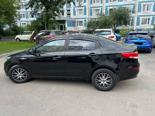 2016 Kia Rio III Рестайлинг, чёрный, 1000000 рублей, вид 5