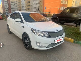 2014 Kia Rio 6-speed III, белый, 860000 рублей, вид 2