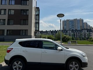 2012 Nissan Qashqai I Рестайлинг, белый, 1500000 рублей, вид 3
