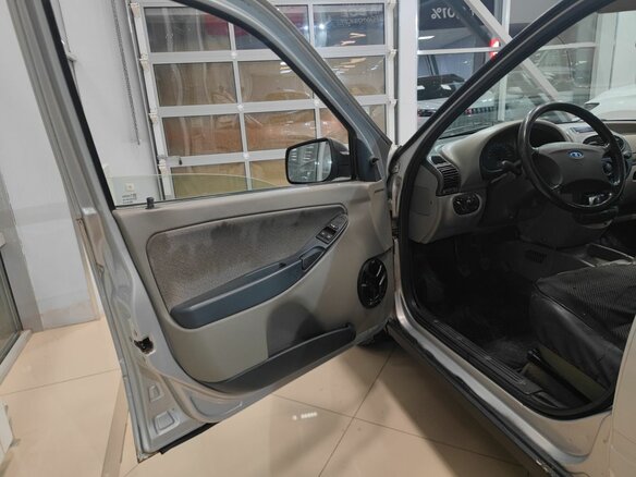 2010 Lada (ВАЗ) Kalina I, серебристый - вид 16