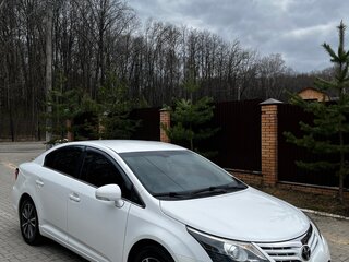 2012 Toyota Avensis III Рестайлинг, белый, 1470000 рублей, вид 2