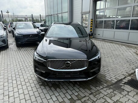 2025 Volvo XC60 II Рестайлинг 2, чёрный, 6326260 рублей, вид 3