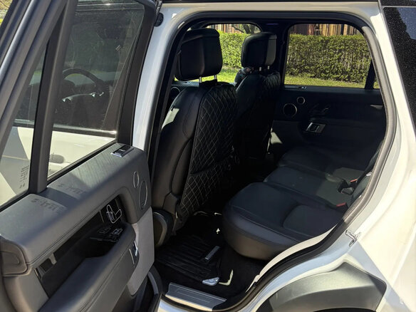 2018 Land Rover Range Rover IV Рестайлинг, белый, 5300000 рублей - вид 4