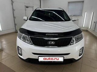 2013 Kia Sorento II Рестайлинг, белый, 1630000 рублей, вид 1