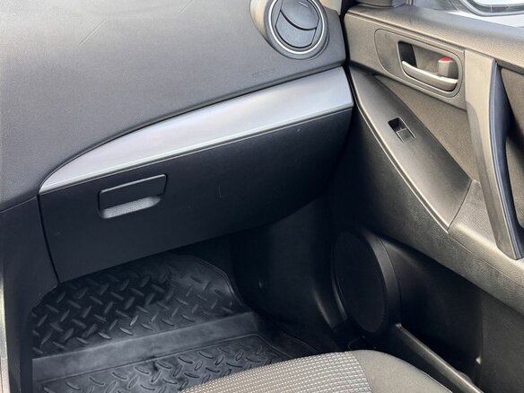 2011 Mazda 3 II (BL) Рестайлинг, серебристый, 1000000 рублей - вид 15