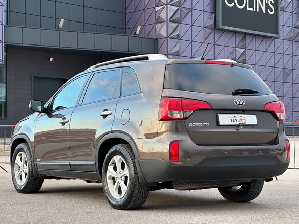 2018 Kia Sorento II Рестайлинг, бежевый, 2097000 рублей - вид 24