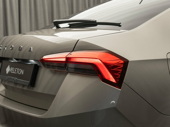 2021 Skoda Rapid II, коричневый, 1710000 рублей - вид 25