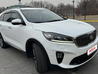 2019 Kia Sorento III Prime Рестайлинг, белый, 2900000 рублей, вид 3