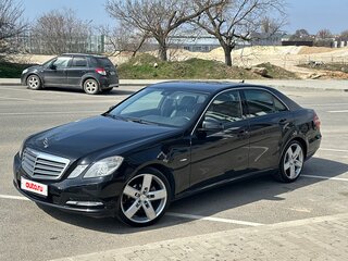 2011 Mercedes-Benz E-Класс 200 7G-Tronic IV (W212, S212, C207), чёрный, 1390000 рублей, вид 1