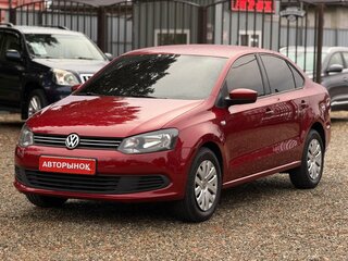 2011 Volkswagen Polo V, красный, 720000 рублей, вид 3