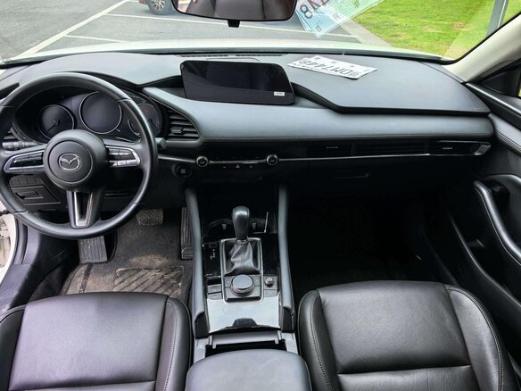 2022 Mazda 3 Axela IV (BP), белый, 1340000 рублей - вид 12
