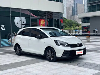 2023 Honda Fit Crosstar IV Рестайлинг, белый, 1079027 рублей, вид 3