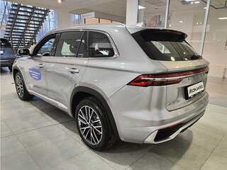 2026 Geely Monjaro I Рестайлинг, серебристый, 4558590 рублей, вид 4