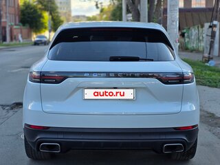 2020 Porsche Cayenne III, серый, 5950000 рублей, вид 2