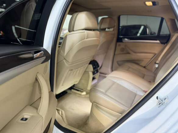 2009 BMW X6 35i 6-speed I (E71), белый, 1550000 рублей - вид 21